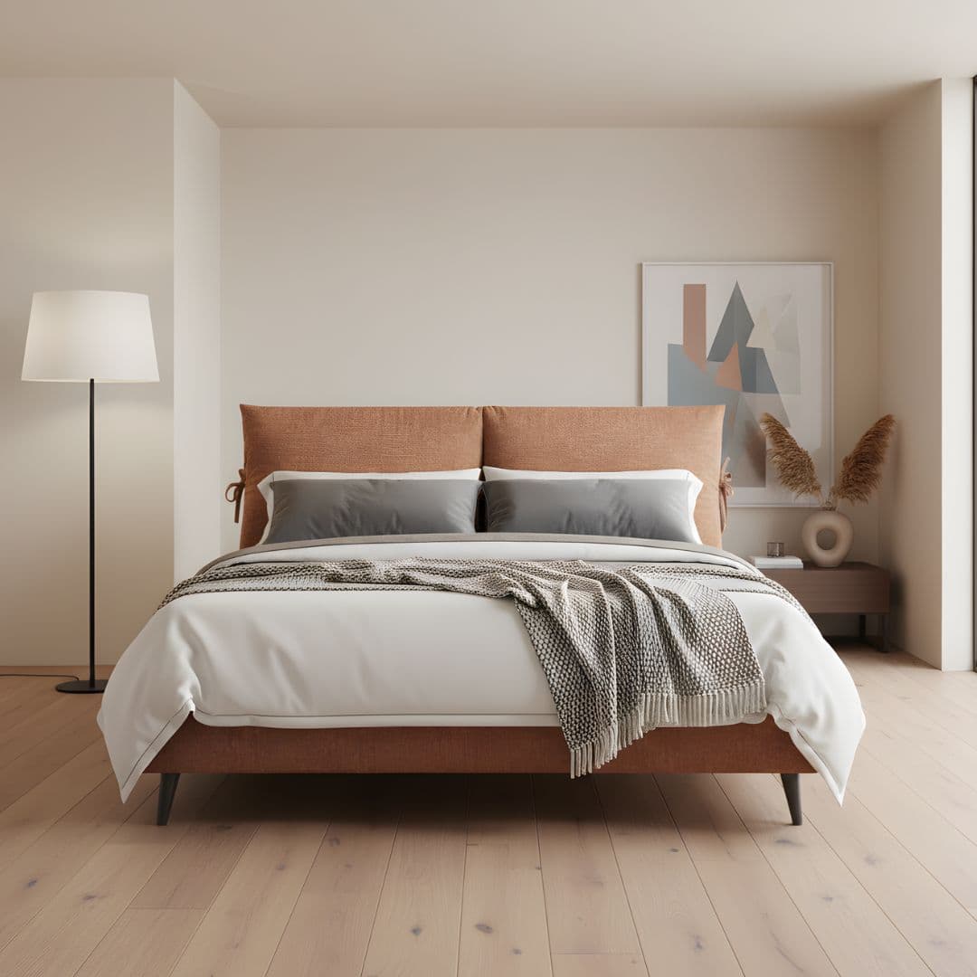 Letto terracotta con cuscini